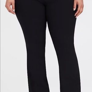 Size 20R Torrid Studio Modern Millennium Stretch